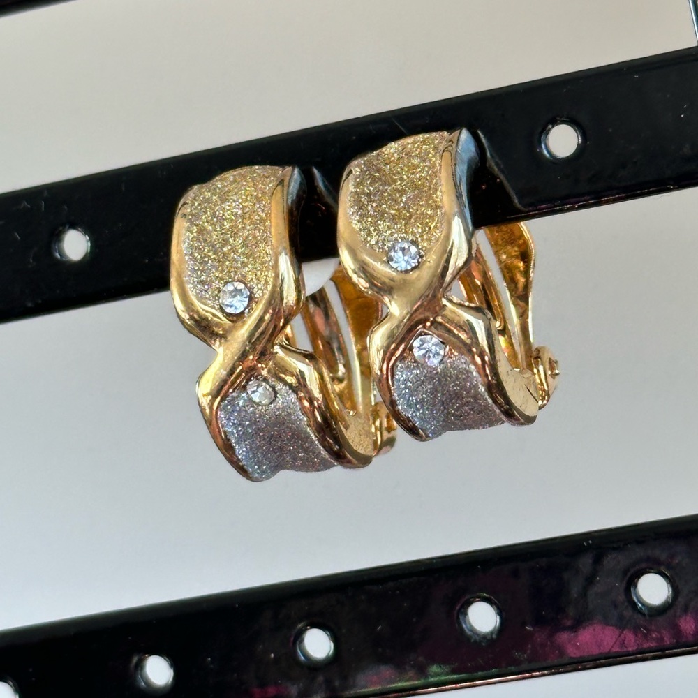 Vintage Clip On Earrings